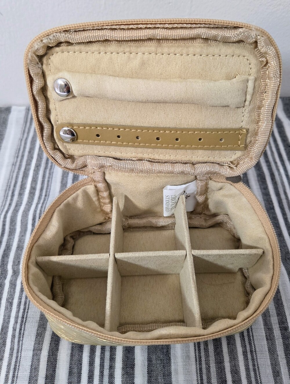The Royal Standard Shine Bright Travel Jewelry Organizer Case Natural Gold NWOT